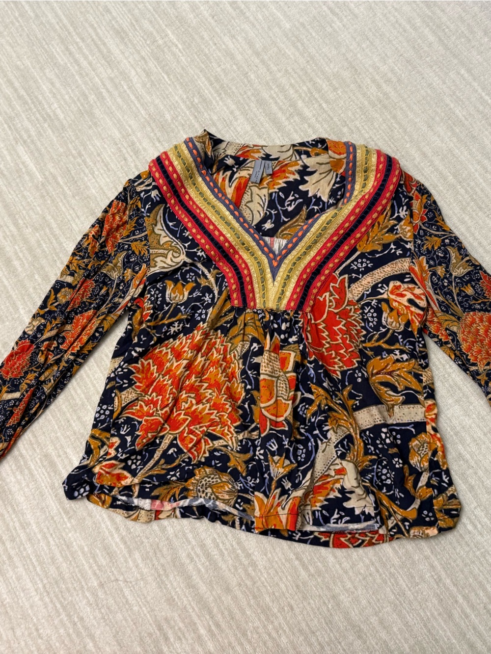 Bl-nk Stephanie top, Navy Floral V-Neck Boho Top great condition!
